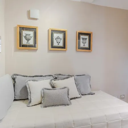 Lapo 2 Bedrooms And Outdoor In