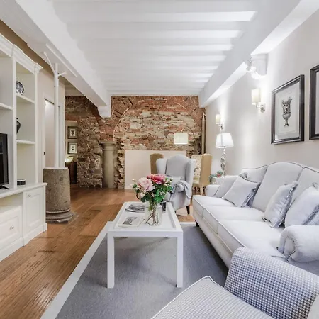 Lapo 2 Bedrooms And Outdoor In Appartement